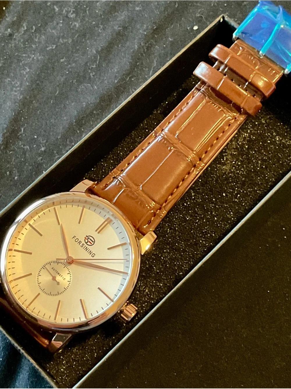 NIB AUTOMATIC Forsining Gold and Cream Dress Watch